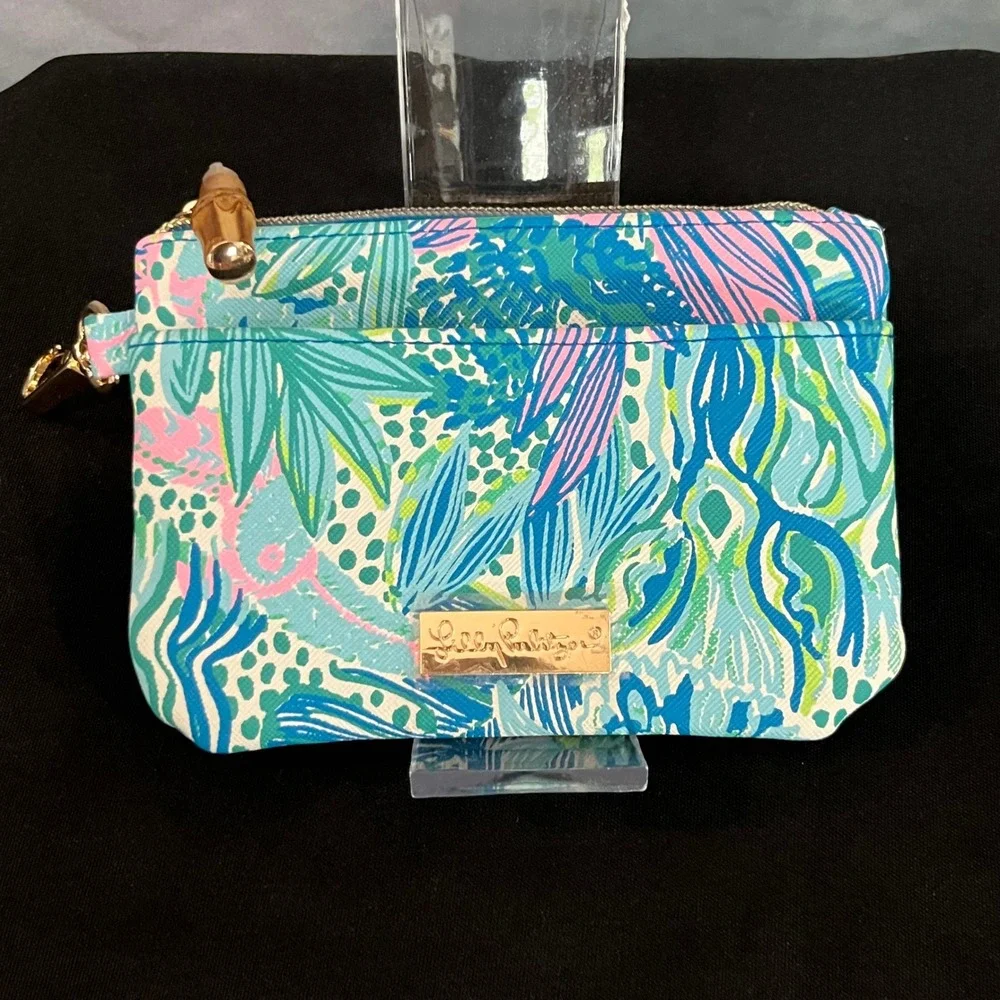 Lilly Pulitzer Tropical Floral Zip Pouch with Bamboo Pull and Key Clasp Blue